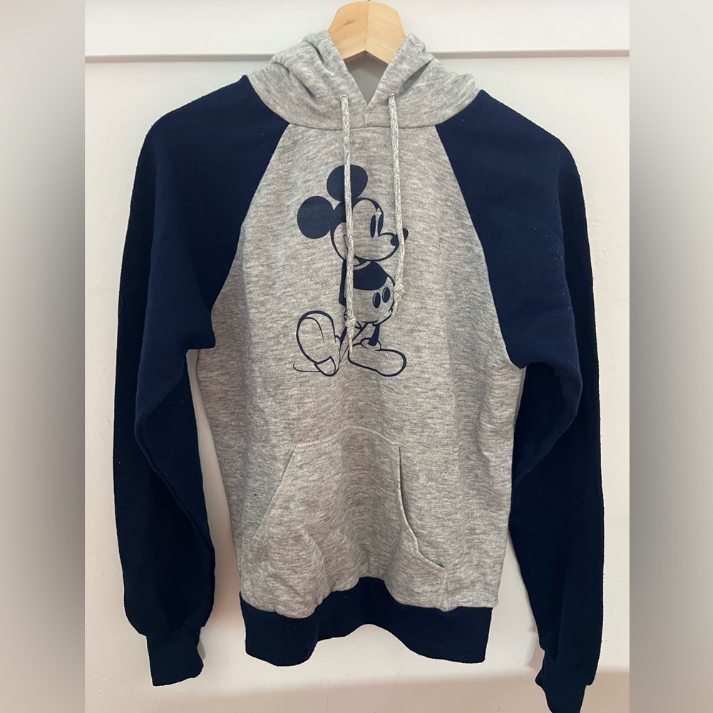 Vintage 90’s Mickey Mouse raglan hoodie